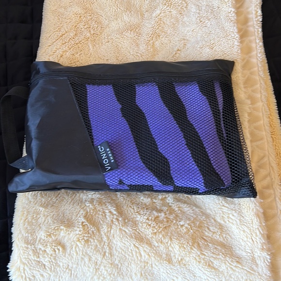 vionic beach towel - Picture 2 of 3